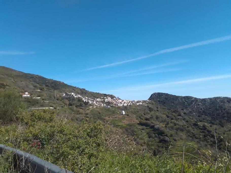 Naxos Mountain Retreat - Tiny House Build On Rock Lägenhet Koronos Exteriör bild